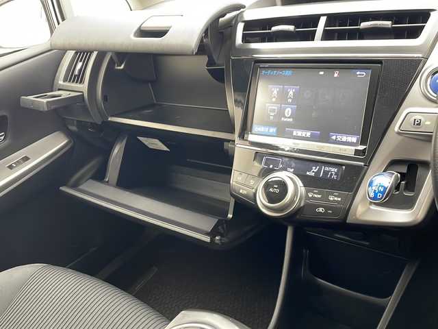 トヨタ プリウス α S 大阪府 2015(平27)年 6.9万km スーパーレッドⅤ 純正8インチナビ（NSZA-X64T）/(フルセグＴＶ　Ｂｌｕｅｔｏｏｔｈ接続　ＣＤ　ＤＶＤ再生）　/ビルトインＥＴＣ　/バックカメラ　/スマートキー　/ＬＥＤヘッドライト　/オートライト　/革巻きステアリング/ステアリングスイッチ/純正アルミホイール　/純正フロアマット　/電動格納ミラー/衝突被害軽減システム