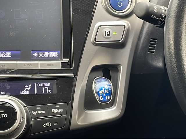 トヨタ プリウス α S 大阪府 2015(平27)年 6.9万km スーパーレッドⅤ 純正8インチナビ（NSZA-X64T）/(フルセグＴＶ　Ｂｌｕｅｔｏｏｔｈ接続　ＣＤ　ＤＶＤ再生）　/ビルトインＥＴＣ　/バックカメラ　/スマートキー　/ＬＥＤヘッドライト　/オートライト　/革巻きステアリング/ステアリングスイッチ/純正アルミホイール　/純正フロアマット　/電動格納ミラー/衝突被害軽減システム