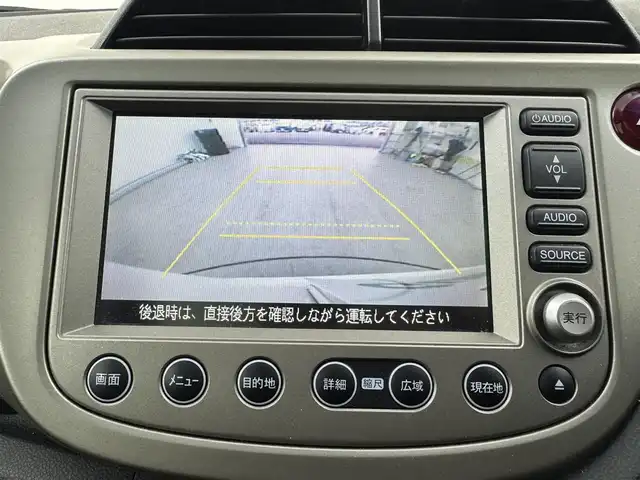 ホンダ フィット ハイブリット ナビ プレミアムセレクション 愛知県 2010(平22)年 11.7万km プレミアムホワイトパール 純正ナビ（ワンセグ、CD、DVD）/シートヒーター（D+N)/ETC/Bカメラ/純正アルミホイール/純正フロアマット/LEDヘッドライト/アイドリングストップ/オートライト/スマートキー/AAC