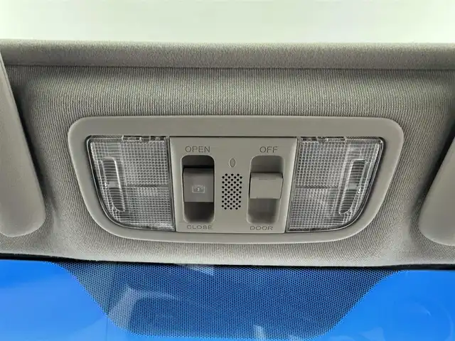 ホンダ フィット ハイブリット ナビ プレミアムセレクション 愛知県 2010(平22)年 11.7万km プレミアムホワイトパール 純正ナビ（ワンセグ、CD、DVD）/シートヒーター（D+N)/ETC/Bカメラ/純正アルミホイール/純正フロアマット/LEDヘッドライト/アイドリングストップ/オートライト/スマートキー/AAC