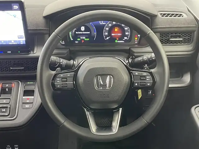 ホンダ ステップワゴン スパーダ eHEV プレミアムライン 愛知県 2024(令6)年 1.3万km プラチナホワイトパール 純正１１．４型ナビ　純正１５．６型後席モニター　デジタルインナーミラー　マルチビューカメラ　ＢＳＭ　電動リアゲート　ホンダセンシング　衝突軽減　追従クルコン　ハーフレザー　シートヒーター　ＬＥＤ　禁煙