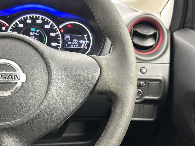 日産 ノート ニスモ 宮城県 2015(平27)年 8.9万km ダークメタルグレー 純正7インチナビ/・CD・DVD・Bluetooth・SD・AUX/フルセグTV/バックカメラ/革巻きステアリング/プッシュスタート/スマートキー/アイドリングストップ/HIDヘッドライト/フォグライト/純正フロアマット/純正１６インチAW/ドアバイザー/横滑り防止装置