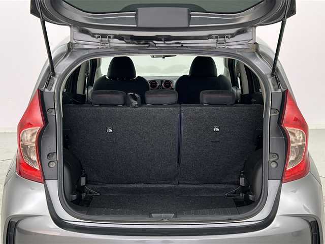 日産 ノート ニスモ 宮城県 2015(平27)年 8.9万km ダークメタルグレー 純正7インチナビ/・CD・DVD・Bluetooth・SD・AUX/フルセグTV/バックカメラ/革巻きステアリング/プッシュスタート/スマートキー/アイドリングストップ/HIDヘッドライト/フォグライト/純正フロアマット/純正１６インチAW/ドアバイザー/横滑り防止装置