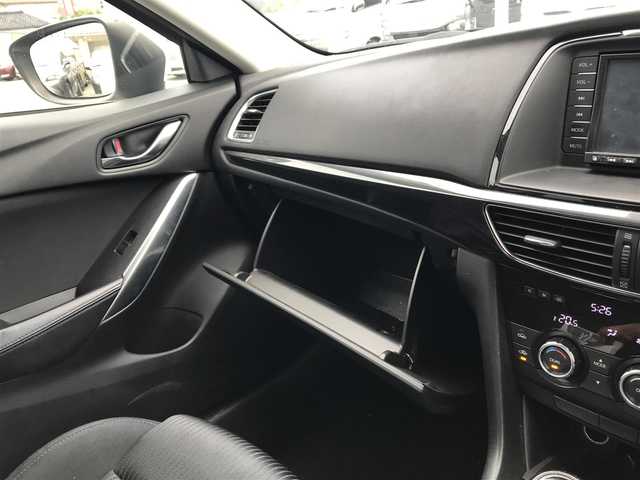 マツダ アテンザ セダン XD 富山県 2013(平25)年 13.8万km スノーフレイクホワイトパールマイカ 6速MT/純正ナビ/フルセグTV/Bluetooth/バックカメラ/レーンキープアシスト/RVM/レーダークルーズコントロール/プッシュスタート/スマートキー/革巻きステアリング/ステアリングスイッチ/ETC