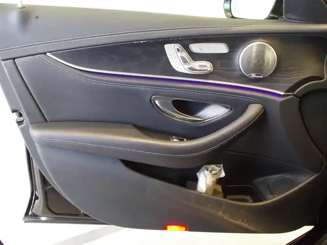 メルセデス・ベンツ Ｍ・ベンツ Ｅ２２０ｄ SWアバンギャルド AMGライン 岐阜県 2019(令1)年 6.4万km 黒 レーダーセーフティパッケージ/アクティブディスタンスアシスト・ディストロニック/アクティブステアリングアシスト/アクティブブレーキアシスト（歩行者/飛び出し検知機能付き）/アクティブブラインドスポットアシスト/アクティブレーンキーピングアシスト/アテンションアシスト/道路標識アシスト/Burmesterサラウンドサウンドシステム/ルーフレール/シートヒーター前後列/メモリー付きパワーシート前列/車外カメラ（前・横・後）/360度カメラシステム/純正ナビ/フルセグTV/Bluetooth/USB/SD/AM/FM/パヒュームアトマイザー/本革巻きステアリング/ドライブレコーダー