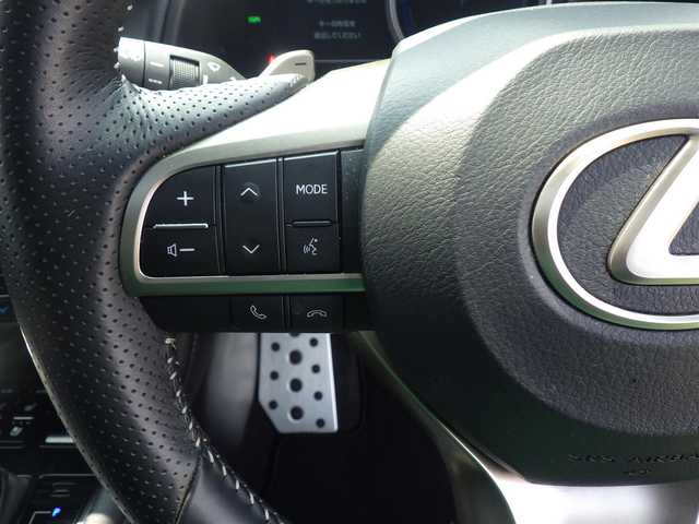レクサス ＲＸ 450h Fスポーツ 千葉県 2022(令4)年 2.7万km ディープブルーマイカ Lexus Safety System+/・プリクラッシュセーフティ/・レーンディパーチャーアラート/・オートハイビーム/・レーダークルーズコントロール/・ブラインドスポットモニター/・RCTA（リヤクロストラフィックアラート）/ムーンルーフ/ヘッドアップディスプレイ/ブラックレザーシート/前席パワーシート/エアシート/シートヒーター/純正SDナビ/地デジTV/【DVD/CD再生機能　Bluetooth接続】/バックカメラ/リバース連動ドアミラー（左/右）/ドライブレコーダー（DRF-H68A）/革巻きステアリング/ステアリングヒーター/ステアリングスイッチ/パドルシフト/ETC（2.0）/3眼LEDヘッドライト/フォグライト/ウインカーミラー/クリアランスソナー/純正20インチアルミホイル/サイド/カーテン/ニーエアバッグ/スマートキー
