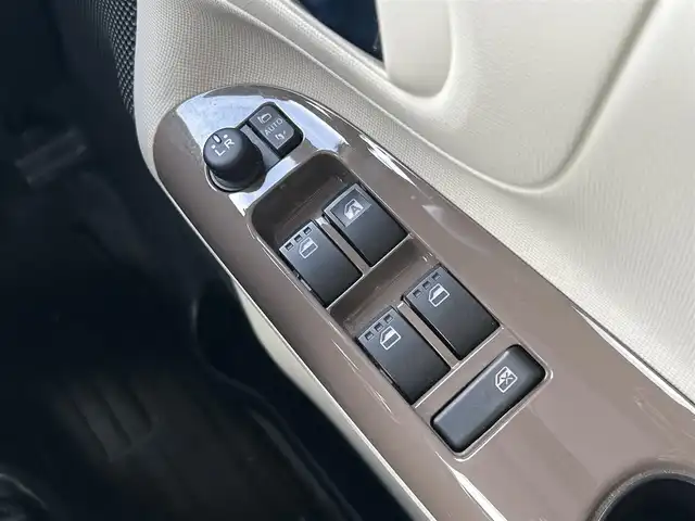 ダイハツ ムーヴ キャンバス G ホワイトアクセント VS SAⅢ 静岡県 2021(令3)年 4.3万km ナチュラルベージュマイカM 社外ナビ/　（フルセグTV/Bluetooth/CD/DVD）/衝突被害軽減システム/全方位カメラ/バックカメラ/運転席シートヒーター/両側パワースライドドア/横滑り防止装置/オートマチックハイビーム/プッシュスタート/スマートキー/前後ドライブレコーダー/純正フロアマット/LEDヘッドライト
