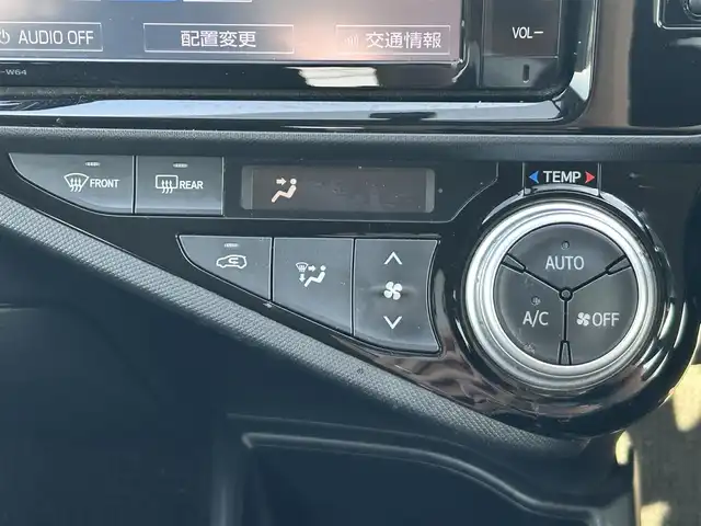 トヨタ アクア G 岡山県 2015(平27)年 8.7万km ブラックマイカ 登録時走行距離86617km/純正ナビ/フルセグTV(AM/FM/CD/DVD/Bluetooth)/バックカメラ/ビルトインETC/クルーズコントロール/横滑り防止装置/D/N席シートヒーター/プッシュスタート/スマートキー/純正フロアマット/電動格納ミラー