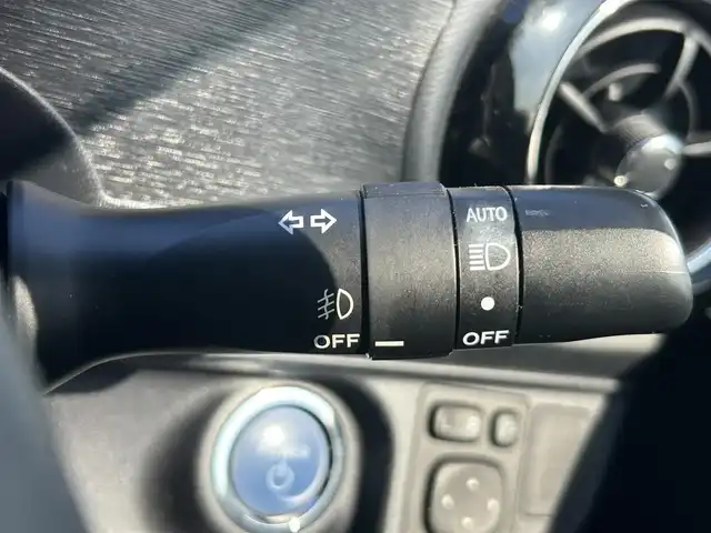 トヨタ アクア G 岡山県 2015(平27)年 8.7万km ブラックマイカ 登録時走行距離86617km/純正ナビ/フルセグTV(AM/FM/CD/DVD/Bluetooth)/バックカメラ/ビルトインETC/クルーズコントロール/横滑り防止装置/D/N席シートヒーター/プッシュスタート/スマートキー/純正フロアマット/電動格納ミラー