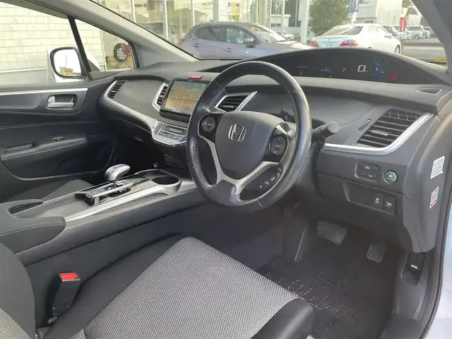 ホンダ ジェイド ハイブリッド 群馬県 2015(平27)年 11.3万km ホワイトオーキッドパール (株)IDOMが運営する【じしゃロン伊勢崎店】の自社ローン専用車両になりますこちらは現金またはオートローンご利用時の価格です。自社ローンご希望の方は別途その旨お申付け下さい/クルーズコントロール/社外SDナビ/・CD/フルセグTV/BT/DVD/バックカメラ/純正フロアマット/社外17インチAW/オートライト/LEDヘッドライト/フォグランプ/プッシュスタート/スマートキー/ビルトインETC/取扱説明書/保証書