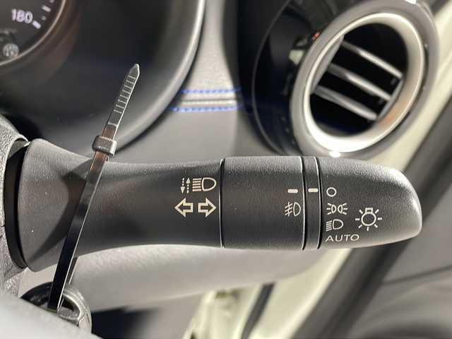 日産 キックス オーテック 沖縄県 2021(令3)年 3.9万km ブリリアントホワイトパール/ピュアブラック 2トーン 禁煙車　/純正９型ナビ　/フルセグ　ＤＶＤ　Ｂｌｕｅｔｏｏｔｈ　/アラウンドビュー　/プロパイロット　/デジタルインナーミラー　/前後ドライブレコーダー　/プロパイロット　/ステアリングヒーター　/ＥＴＣ/取り扱い説明書/保証書/スマートキー