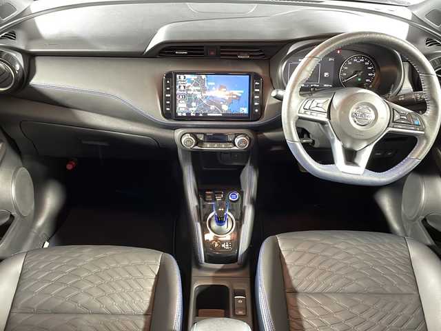 日産 キックス オーテック 沖縄県 2021(令3)年 3.9万km ブリリアントホワイトパール/ピュアブラック 2トーン 禁煙車　/純正９型ナビ　/フルセグ　ＤＶＤ　Ｂｌｕｅｔｏｏｔｈ　/アラウンドビュー　/プロパイロット　/デジタルインナーミラー　/前後ドライブレコーダー　/プロパイロット　/ステアリングヒーター　/ＥＴＣ/取り扱い説明書/保証書/スマートキー