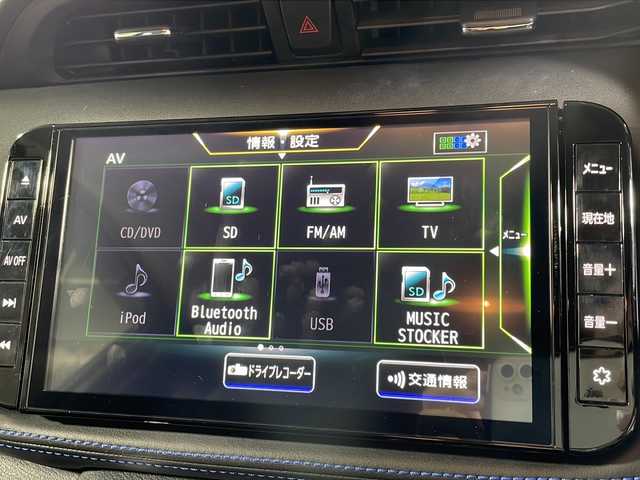 日産 キックス オーテック 沖縄県 2021(令3)年 3.9万km ブリリアントホワイトパール/ピュアブラック 2トーン 禁煙車　/純正９型ナビ　/フルセグ　ＤＶＤ　Ｂｌｕｅｔｏｏｔｈ　/アラウンドビュー　/プロパイロット　/デジタルインナーミラー　/前後ドライブレコーダー　/プロパイロット　/ステアリングヒーター　/ＥＴＣ/取り扱い説明書/保証書/スマートキー