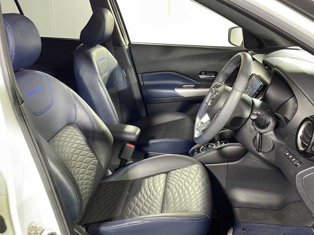 日産 キックス オーテック 沖縄県 2021(令3)年 3.9万km ブリリアントホワイトパール/ピュアブラック 2トーン 禁煙車　/純正９型ナビ　/フルセグ　ＤＶＤ　Ｂｌｕｅｔｏｏｔｈ　/アラウンドビュー　/プロパイロット　/デジタルインナーミラー　/前後ドライブレコーダー　/プロパイロット　/ステアリングヒーター　/ＥＴＣ/取り扱い説明書/保証書/スマートキー