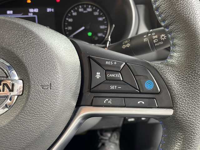 日産 キックス オーテック 沖縄県 2021(令3)年 3.9万km ブリリアントホワイトパール/ピュアブラック 2トーン 禁煙車　/純正９型ナビ　/フルセグ　ＤＶＤ　Ｂｌｕｅｔｏｏｔｈ　/アラウンドビュー　/プロパイロット　/デジタルインナーミラー　/前後ドライブレコーダー　/プロパイロット　/ステアリングヒーター　/ＥＴＣ/取り扱い説明書/保証書/スマートキー