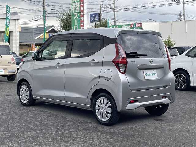 日産 デイズ S 東京都 2021(令3)年 1.1万km シルバー ＣＤ　/ＡＵＸ　/ラジオ　/ステアリングスイッチ　/衝突被害軽減ブレーキ　/アイドリングストップ　/アームレスト　/ベンチシート　/コーナーセンサー　/シートリフター　/保証書　/取扱説明書/整備手帳　/キーレス