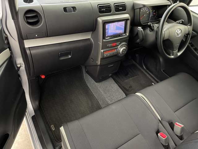 トヨタ ピクシススペース カスタム X 鹿児島県 2013(平25)年 7.8万km ブライトシルバーM 社外SDナビ/（AM/FM/CD/DVD/Bluetooth/フルセグ）/ETC/スマートキー/アイドリングストップ/電格ミラー/純正フロアマット/純正ドアバイザー/オートエアコン