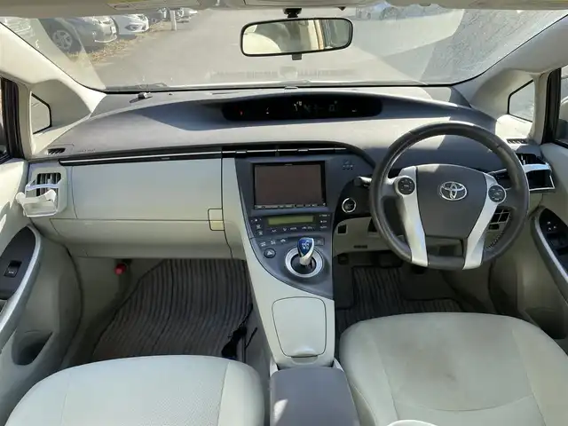 トヨタ プリウス S ツーリングセレクション 栃木県 2011(平23)年 10.2万km ホワイトパールクリスタルシャイン (株)IDOMが運営する【じしゃロン宇都宮店】の自社ローン専用車両になります。こちらは現金またはオートローンご利用時の価格です。自社ローンご希望の方は別途その旨お申付け下さい/社外ナビ/バックカメラ/フルセグ/ＥＴＣ/モデリスタエアロ/ＬＥＤヘッドライト/スマートキー/スペアキー/オートライト/純正アルミホイール/アイドリングストップ