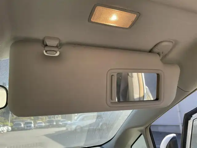 トヨタ プリウス S ツーリングセレクション 栃木県 2011(平23)年 10.2万km ホワイトパールクリスタルシャイン (株)IDOMが運営する【じしゃロン宇都宮店】の自社ローン専用車両になります。こちらは現金またはオートローンご利用時の価格です。自社ローンご希望の方は別途その旨お申付け下さい/社外ナビ/バックカメラ/フルセグ/ＥＴＣ/モデリスタエアロ/ＬＥＤヘッドライト/スマートキー/スペアキー/オートライト/純正アルミホイール/アイドリングストップ