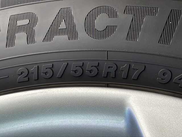 日産 ジューク 16GT FOUR 青森県 2011(平23)年 11.5万km サファイアブラック 4WD・ターボ/ビルトインETC/ストラットタワーバー/HIDヘッドライト/オートライト/フォグランプ/純正17インチアルミホイール/プッシュスタート/インテリキー/ドアバイザー/純正フロアマット