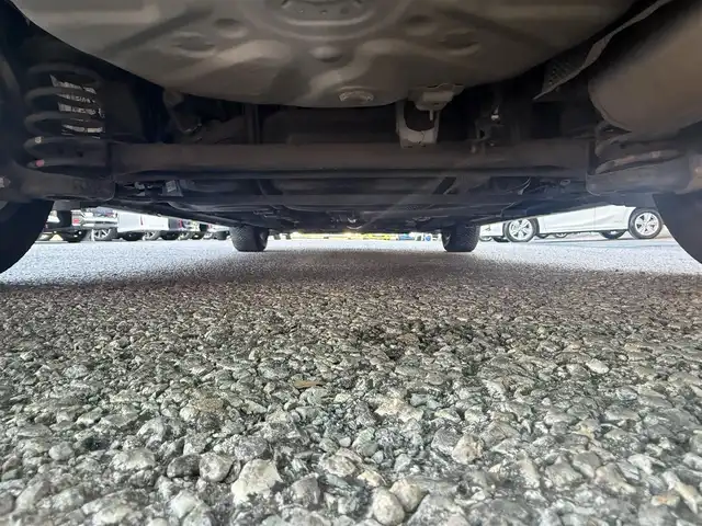 トヨタ プリウス S 千葉県 2013(平25)年 12万km ブラック ワンオーナー/純正SDナビ/純正バックモニター/Bluetooth接続/ETC/ステアリングスイッチ/プッシュスタート/スマートキー/純正フロアマット/純正ホイールキャップ/オートライト