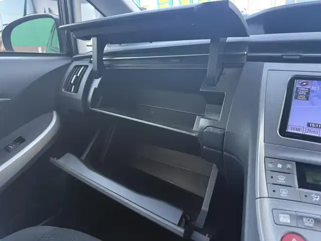 トヨタ プリウス S 千葉県 2013(平25)年 12万km ブラック ワンオーナー/純正SDナビ/純正バックモニター/Bluetooth接続/ETC/ステアリングスイッチ/プッシュスタート/スマートキー/純正フロアマット/純正ホイールキャップ/オートライト