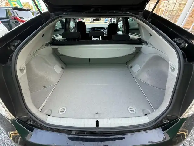 トヨタ プリウス S 千葉県 2013(平25)年 12万km ブラック ワンオーナー/純正SDナビ/純正バックモニター/Bluetooth接続/ETC/ステアリングスイッチ/プッシュスタート/スマートキー/純正フロアマット/純正ホイールキャップ/オートライト