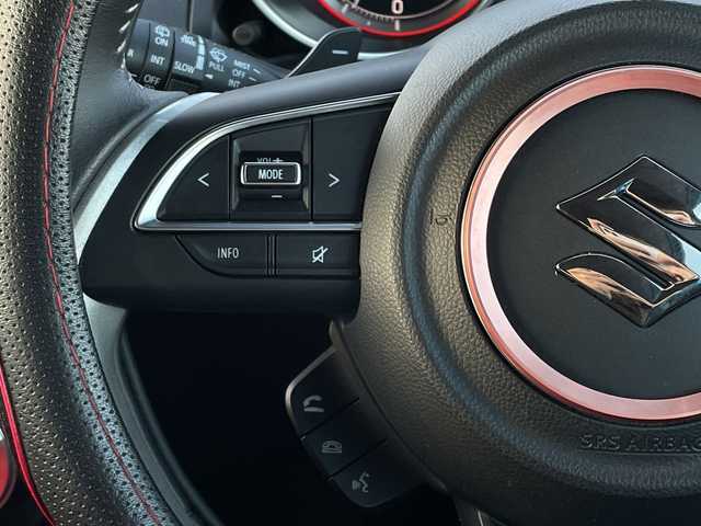 スズキ スイフト 山口県 2017(平29)年 4.5万km スピーディーブルーM 純正ナビ（フルセグTV、AM/FM、Bluetooth）/全方位カメ/ブリッジ車高調/社外マフラー/オートゲージ３連メーター/前後ミラー型ドラレコ/LEDオートライト/赤革シートカバー/運転席シートヒーター/純正１７インチアルミホイール/スペアキー２本/横滑り防止装置