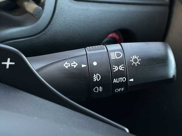 スズキ スイフト 山口県 2017(平29)年 4.5万km スピーディーブルーM 純正ナビ（フルセグTV、AM/FM、Bluetooth）/全方位カメ/ブリッジ車高調/社外マフラー/オートゲージ３連メーター/前後ミラー型ドラレコ/LEDオートライト/赤革シートカバー/運転席シートヒーター/純正１７インチアルミホイール/スペアキー２本/横滑り防止装置