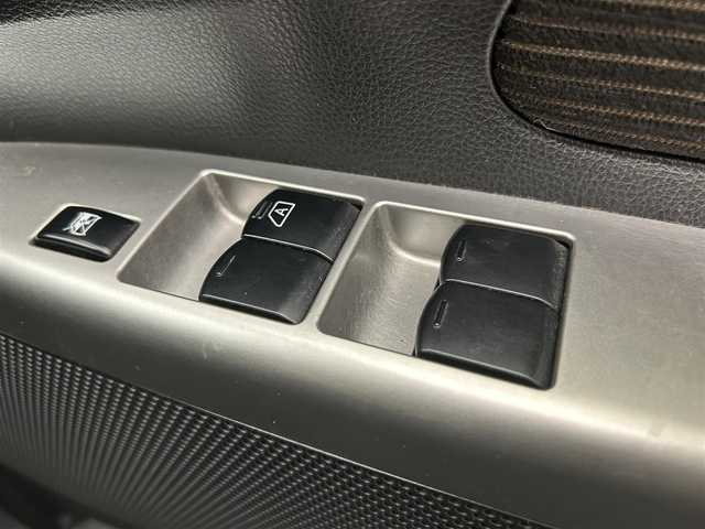 日産 デイズ ハイウェイスターX 愛媛県 2013(平25)年 9.4万km ブラック ・純正ナビ(MM113D-W)/(ラジオ/フルセグ/CD)/・アイドリングストップ/・バックカメラ/・純正14インチアルミホイール/・純正フロアマット/・ETC/・ドアバイザー/・保証書/・取扱説明書