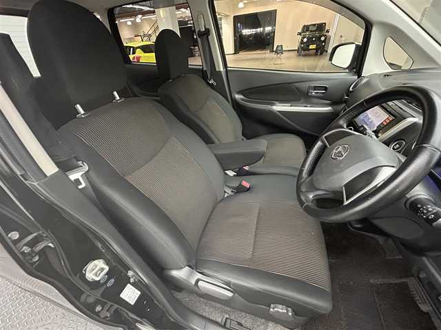 日産 デイズ ハイウェイスターX 愛媛県 2013(平25)年 9.4万km ブラック ・純正ナビ(MM113D-W)/(ラジオ/フルセグ/CD)/・アイドリングストップ/・バックカメラ/・純正14インチアルミホイール/・純正フロアマット/・ETC/・ドアバイザー/・保証書/・取扱説明書