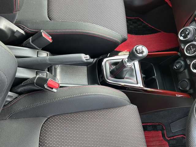 スズキ スイフト スポーツ セーフティPKG 茨城県 2018(平30)年 5.9万km チャンピオンイエロー 純正7インチメモリナビ/FM/AM/SD/ipod/USB/BT/フルセグTV/全方位カメラ/バックカメラ/POTENZAタイヤ/クルーズコントロール/LEDヘッドライト/オートライト/シートヒータ―/純正17インチアルミホイール/オートエアコン/スマートキー/ETC/横滑り防止装置/レーンキープアシスト/衝突被害軽減システム/カーテンエアバック/禁煙車