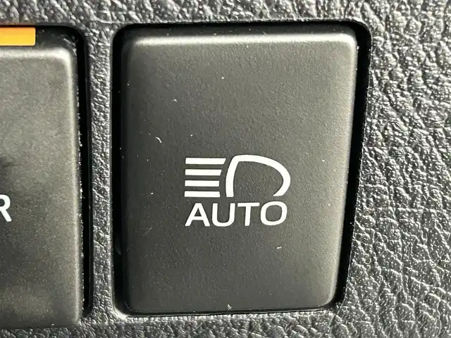 トヨタ ヴェルファイア ハイブリット Z ゴールデンアイズ 道央・札幌 2020(令2)年 6.8万km バーニングブラッククリスタルシャインガラスフレーク ・４WD/・モデリスタエアロ/・ディスプレイオーディオ/　ナビTVキット/CD/DVDデッキ/　BT/USB/Miracast/・バックカメラ/・前後ドライブレコーダー/・ビルトインETC/・トヨタセーフティセンス/・プリクラッシュセーフティ/・レーダークルーズコントロール/・レーンディパーチャーアラート/・クリアランスソナー/・オートハイビーム/・PKSB/・RSA/・両側パワースライドドア/・パワーバックドア/・ハーフレザーシート/・LEDヘッドライト/・フォグライト/・オートライト/・プッシュスタート/・スマートキー/・純正エンジンスターター/・純正フロアマット/・ドアバイザー