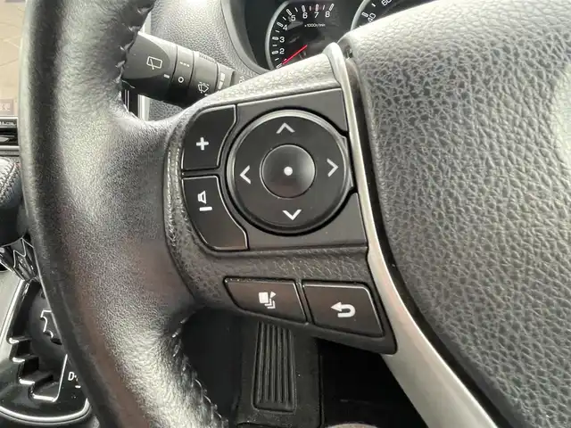トヨタ ヴォクシー ZS 煌 福島県 2015(平27)年 10.9万km ホワイトパールクリスタルシャイン ４ＷＤ/純正ナビ/・ＣＤ/・ＤＶＤ/・フルセグＴＶ/・Ｂｌｕｅｔｏｏｔｈ/バックカメラ/フリップダウンモニター/両側パワースライドドア/ビルトインＥＴＣ/アイドリングストップ/ドアバイザー/プッシュスタート（スペアキー有）