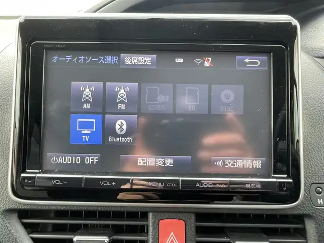 トヨタ ヴォクシー ZS 煌 福島県 2015(平27)年 10.9万km ホワイトパールクリスタルシャイン ４ＷＤ/純正ナビ/・ＣＤ/・ＤＶＤ/・フルセグＴＶ/・Ｂｌｕｅｔｏｏｔｈ/バックカメラ/フリップダウンモニター/両側パワースライドドア/ビルトインＥＴＣ/アイドリングストップ/ドアバイザー/プッシュスタート（スペアキー有）