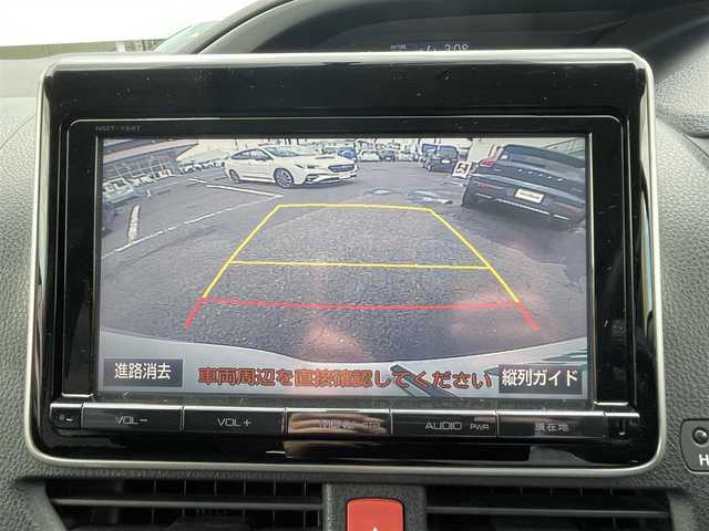 トヨタ ヴォクシー ZS 煌 福島県 2015(平27)年 10.9万km ホワイトパールクリスタルシャイン ４ＷＤ/純正ナビ/・ＣＤ/・ＤＶＤ/・フルセグＴＶ/・Ｂｌｕｅｔｏｏｔｈ/バックカメラ/フリップダウンモニター/両側パワースライドドア/ビルトインＥＴＣ/アイドリングストップ/ドアバイザー/プッシュスタート（スペアキー有）