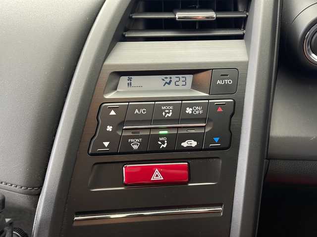 ホンダ Ｓ６６０ α 秋田県 2017(平29)年 2.7万km プレミアムスターホワイトパール シティブレーキアクティブシステム　/クルーズコントロール　/パドルシフト　/無限エアロ　/社外マフラー　/ＬＥＤヘッドライト　/革調シートカバー　/ＥＴＣ　/前方ドライブレコーダー　/プッシュスタート　/スマートキー/アイドリングストップ
