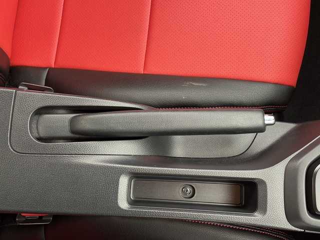 ホンダ Ｓ６６０ α 秋田県 2017(平29)年 2.7万km プレミアムスターホワイトパール シティブレーキアクティブシステム　/クルーズコントロール　/パドルシフト　/無限エアロ　/社外マフラー　/ＬＥＤヘッドライト　/革調シートカバー　/ＥＴＣ　/前方ドライブレコーダー　/プッシュスタート　/スマートキー/アイドリングストップ