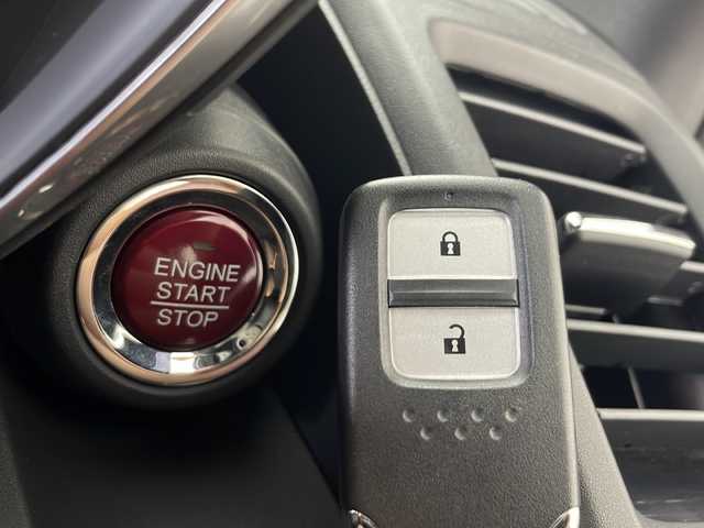 ホンダ Ｓ６６０ α 秋田県 2017(平29)年 2.7万km プレミアムスターホワイトパール シティブレーキアクティブシステム　/クルーズコントロール　/パドルシフト　/無限エアロ　/社外マフラー　/ＬＥＤヘッドライト　/革調シートカバー　/ＥＴＣ　/前方ドライブレコーダー　/プッシュスタート　/スマートキー/アイドリングストップ