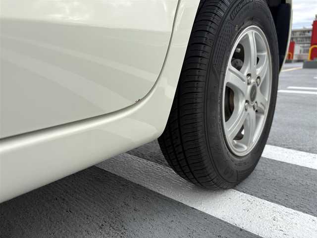 トヨタ パッソ X クツロギ 東京都 2012(平24)年 7.4万km パールホワイト1 純正メモリーナビ/（ASCP-W62　CD/BT/地デジTV)/バックカメラ/社外ドライブレコーダー/社外１３インチアルミ/ETC/ベンチシート/バイザー・マット/スペアキー１本/Wエアバック/ABS/保証書・取説