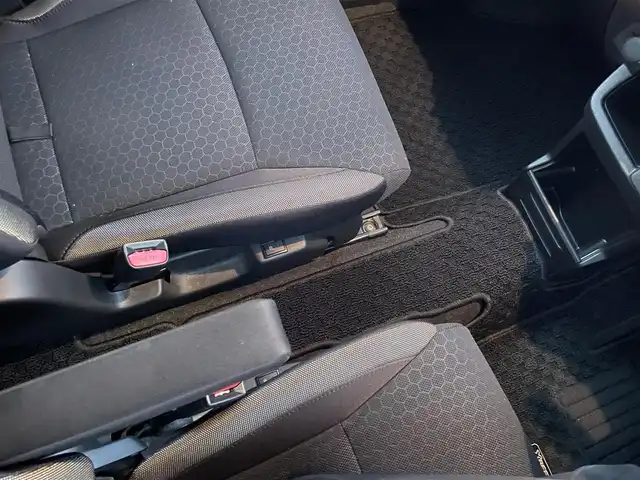 スズキ クロスビー HYBRID MZ 山口県 2021(令3)年 3.6万km 白Ⅱ 純正SDナビ　【CN-RZ866】/・フルセグTV/・Bluetooth接続/・DVD再生機能有/・アラウンドビューモニター/ビルトインETC/ドライブレコーダー/ワンオーナー/スズキセーフティサポート/・デュアルカメラブレーキサポート/・誤発進抑制機能/・車線逸脱警報/・車線維持支援機能/・ふらつき警報/・先行車発進お知らせ機能/・アダプティブクルーズコントロール/・後退時ブレーキサポート/・後方誤発進抑制機能/パドルシフト/シートヒーター/USB入力端子「純正SDナビ　【CN-RZ866】/・フルセグTV/・Bluetooth接続/・DVD再生機能有/・アラウンドビューモニター/ビルトインETC/ドライブレコーダー/ワンオーナー/スズキセーフティサポート/・デュアルカメラブレーキサポート/・誤発進抑制機能/・車線逸脱警報/・車線維持支援機能/・ふらつき警報/・先行車発進お知らせ機能/・アダプティブクルーズコントロール/パドルシフト/シートヒーター/USB入力端子/スマートキー/プッシュスタート/スペアキー1本/純正16インチアルミホイール/純正LEDライト/ドアバイザー/ウィンカーミラー/保証書