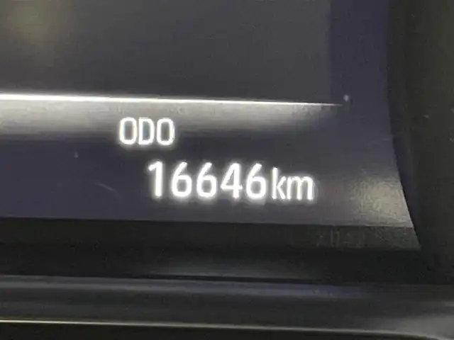 トヨタ ハリアー Z レザーパッケージ 大阪府 2021(令3)年 1.7万km プレシャスブラックパール サンルーフ　モデリスタエアロ　全方位カメラ　デジタルインナーミラー　純正ナビＴＶ　レーダークルコン　レザーシート　ＢＳＭ　シートヒーター　シートエアコン　ステアリングヒーター　ＨＵＤ　パワーシート