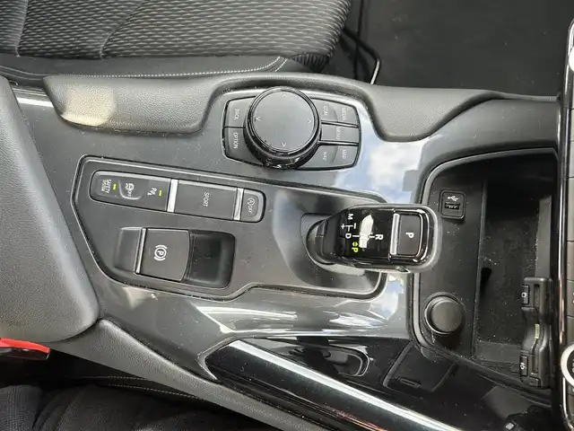 トヨタ スープラ SZ 愛知県 2020(令2)年 3.5万km プロミネンスレッド スマートキー/プッシュスタート/純正ナビ/フルセグTV/BT/バックカメラ/ETC/純正17インチAW/レーダークルーズコントロール/ブラインドスポットモニター/クリアランスソナー/ドライブレコーダー/オートライト/アイドリングストップ/スペアキー