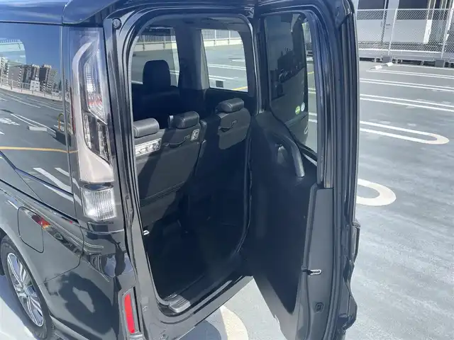 ホンダ ステップワゴン 東京都 2018(平30)年 5.4万km プレミアムスパークルブラックパール ワンオーナー/Gathers製ナビ（VXM-197VFNi)/(CD/DVD/BT/地デジTV/ミュージックラック）/バックカメラ/両側パワースライドドア/純正１６インチアルミ/LEDヘッドライト/ビルトインETC/シートヒーター/ヒーテッドミラー/社外ドライブレコーダー/純正マット・バイザー/Honda SENSING/衝突軽減ブレーキ/誤発進抑制機能/路外逸脱抑制機能/先行車発進お知らせ機能/保証書・取説