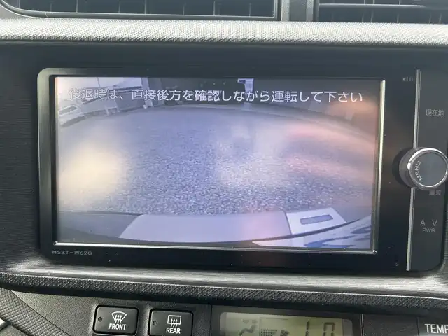 トヨタ アクア G ソフトレザーセレクション 沖縄県 2014(平26)年 6.5万km ブラックマイカ (株)IDOMが運営する【じしゃロンコザ店】の自社ローン専用車両になりますこちらは現金またはオートローンご利用時の価格です。自社ローンご希望の方は別途その旨お申付け下さい/純正ナビ　/フルセグＴＶ　/CD再生　/Ｂｌｕｅｔｏｏｔｈ接続　/ＥＴＣ　/バックカメラ　/純正フロアマット　/パワーステアリング　/アイドリングストップ　/オートライト　/プッシュスタート　/スマートキー