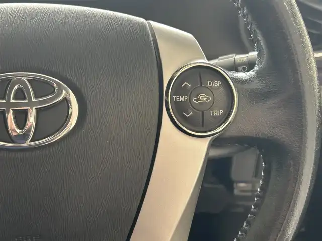 トヨタ アクア G ソフトレザーセレクション 沖縄県 2014(平26)年 6.5万km ブラックマイカ (株)IDOMが運営する【じしゃロンコザ店】の自社ローン専用車両になりますこちらは現金またはオートローンご利用時の価格です。自社ローンご希望の方は別途その旨お申付け下さい/純正ナビ　/フルセグＴＶ　/CD再生　/Ｂｌｕｅｔｏｏｔｈ接続　/ＥＴＣ　/バックカメラ　/純正フロアマット　/パワーステアリング　/アイドリングストップ　/オートライト　/プッシュスタート　/スマートキー