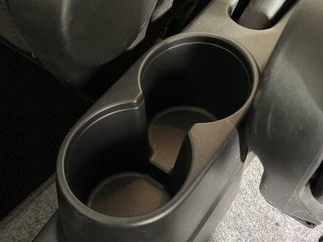 スズキ アルト L 福岡県 2016(平28)年 3.8万km シルキーシルバーメタリック アイドリングストップ/社外オーディオ/AUX接続/FM/AM/CD再生/シートヒーター/純正フロアマット/電動格納ミラー/オートライト/盗難防止装置/横滑り防止装置/純正ドアバイザー