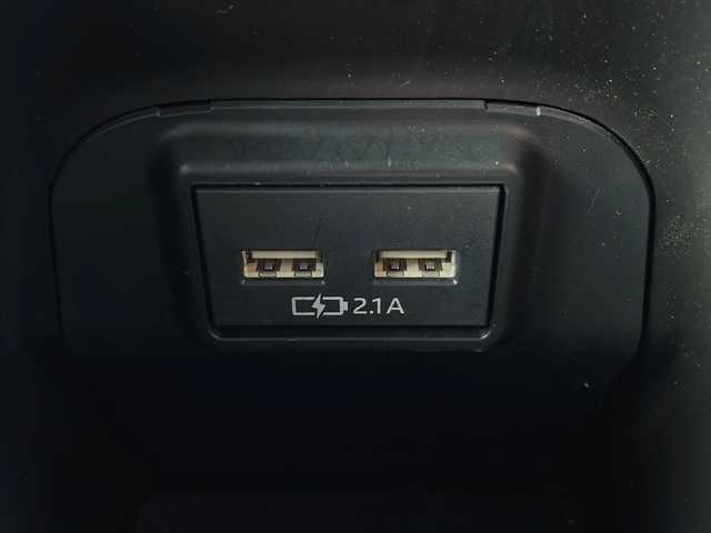 トヨタ ＲＡＶ４ アドベンチャー オフロードPKG 岩手県 2021(令3)年 7万km グレーメタリック 純正ディスプレイオ(ラジオ/USB/BT/Miracast)/寒冷地仕様/ビルトインETC/前後ドライブレコーダー/レザーシート(合皮)/プリクラッシュセーフティ/レーダークルーズコントロール/レーントレーシングアシスト/オートマチックハイビーム/ロードサインアシスト/TRDマットガード/ルーフレール/横滑り防止機能/LEDヘッドライト/フォグランプ/スマートキー/ステアリングスイッチ/電動格納ミラー/ウィンカーミラー/ドアバイザー