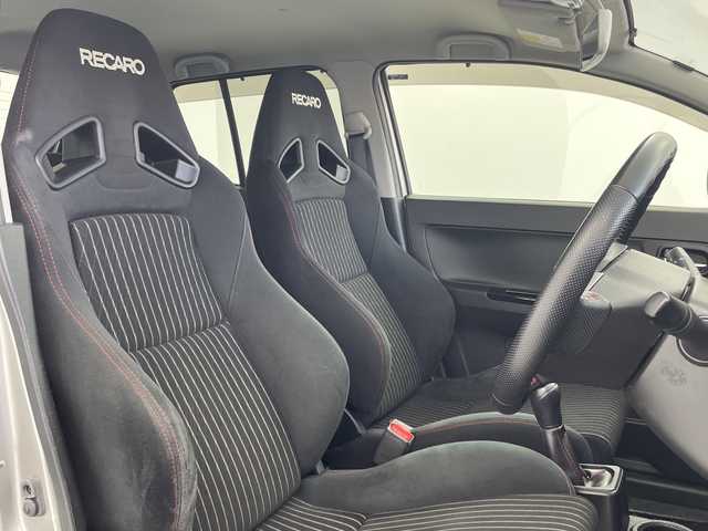スズキ アルト ワークス 愛知県 2018(平30)年 4.3万km スチールシルバーM 社外ナビ/・Bluetooth/・CD/DVD/・テレビ/・USB/・SD音楽録音/オートライト/スマートキー/ＥＴＣ/社外フロアマット/純正１５インチアルミホイール/Ｗエアバッグ/イモビライザー/横滑り防止