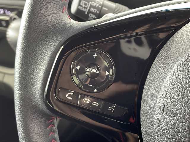 ホンダ Ｎ ＢＯＸ カスタム L ターボ コーディネートスタイル 愛知県 2021(令3)年 2.3万km プラチナホワイトパール /禁煙車//コーディネートスタイル//純正Gathersナビ(VXM-217NBi)//フルセグTV//バックカメラ//ビルトインETC//フルプライムスムースシート(アレルクリーンプラス)//外装ダーククローム加飾//内装ボルドーレッド加飾//純正15インチアルミホイール(切削加工)//ホンダセンシング//CMBS//誤発進抑制//歩行者事故低減ステア//路外逸脱抑制//アダプティブクルーズコントロール//レーンキープ//先行車発進お知らせ//標識認識//アダプティブハイビーム//パーキングセンサー//360°スーパーUV&IRカット//9灯式フルLEDヘッドライト//LEDフォグランプ//前席ベンチシート//前席シートヒーター//後席チップアップ&ダイブダウン機能付スライドシート//両側パワースライドドア//スライドドアロールサンシェード//運転席・助手席シートバックテーブル//プラズマクラスター//純正フロアマット//革巻きステアリング//ステアリングスイッチ//プッシュスタート//電動格納ミラーウィンカー